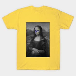 Monna Lisa Skull Interactive Yellow&Blue Filter T-Shirt By Red&Blue T-Shirt